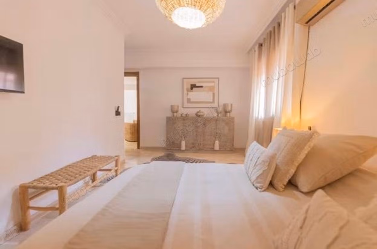 Apartment for sale in Samlalia. 3 bedrooms. Pool and concierge service