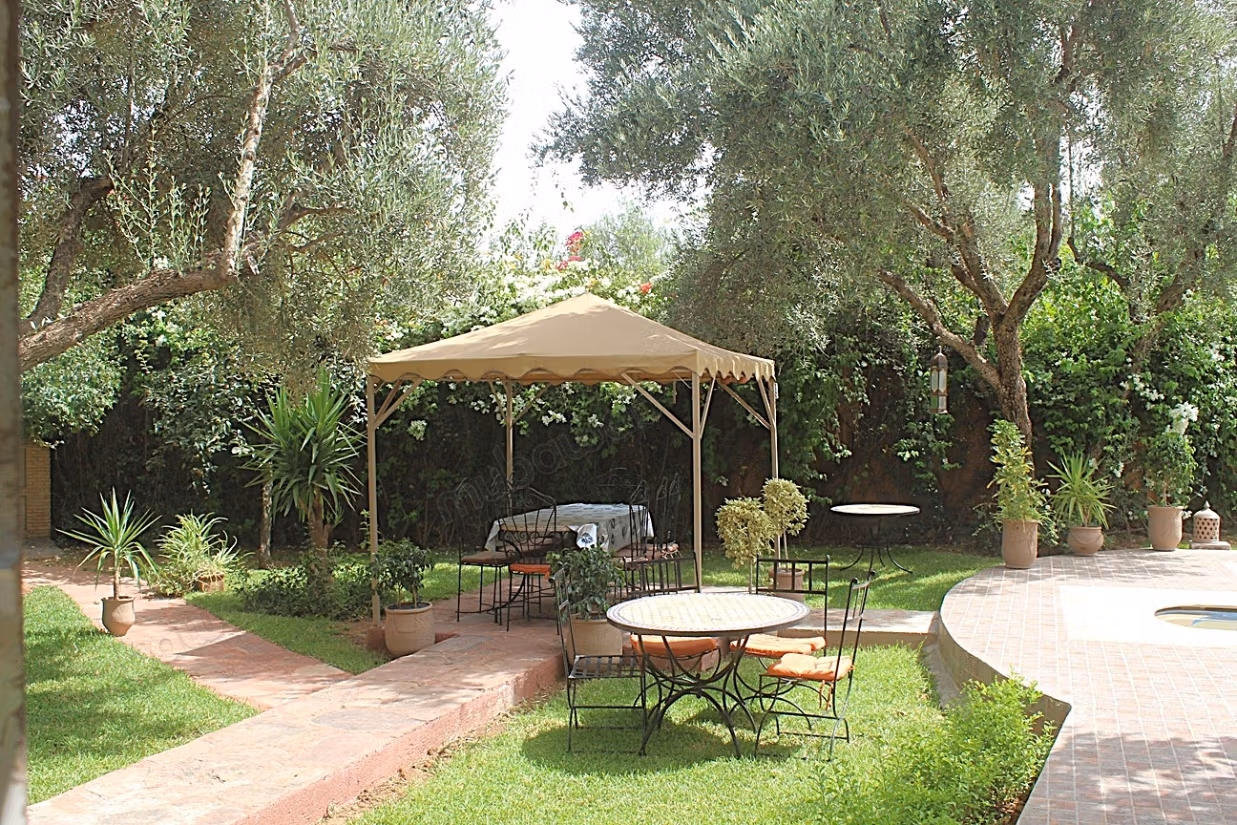 Charming house in a paradise garden