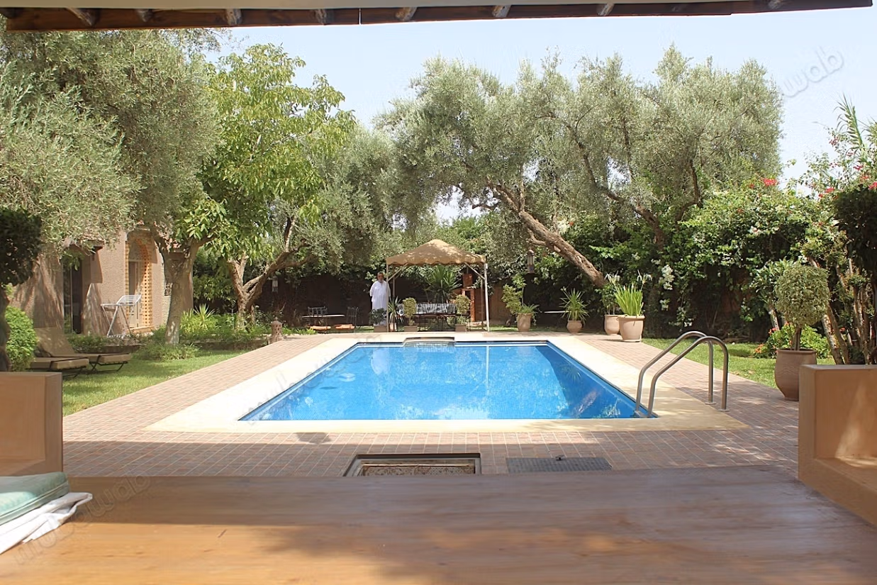Charming house in a paradise garden