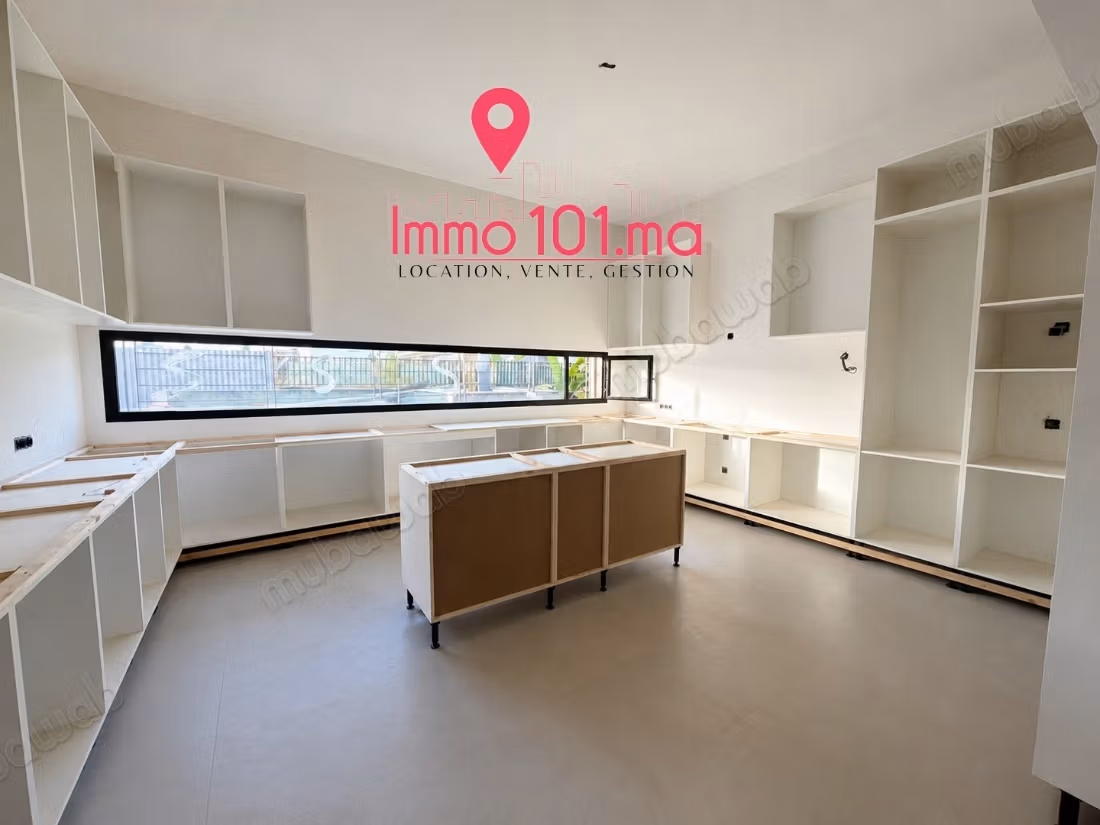 Location modern villa in Souissi