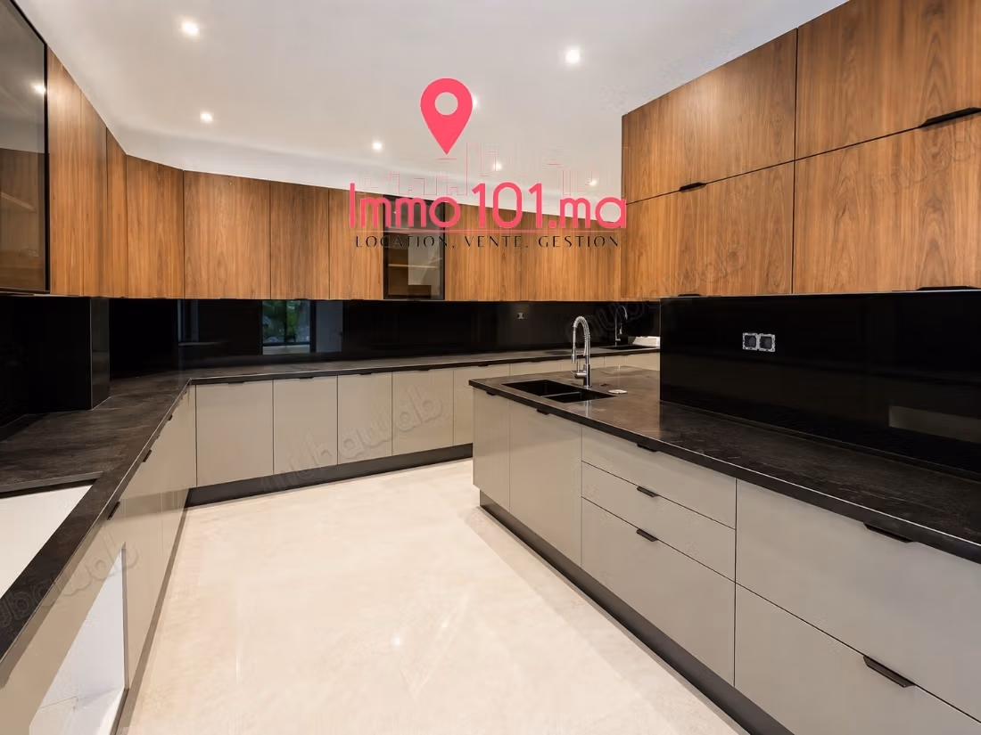 Location modern villa in Souissi