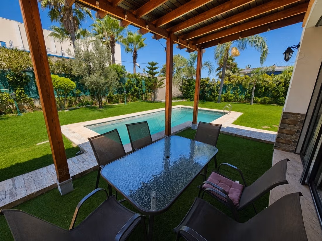Magnifique villa à bouskoura