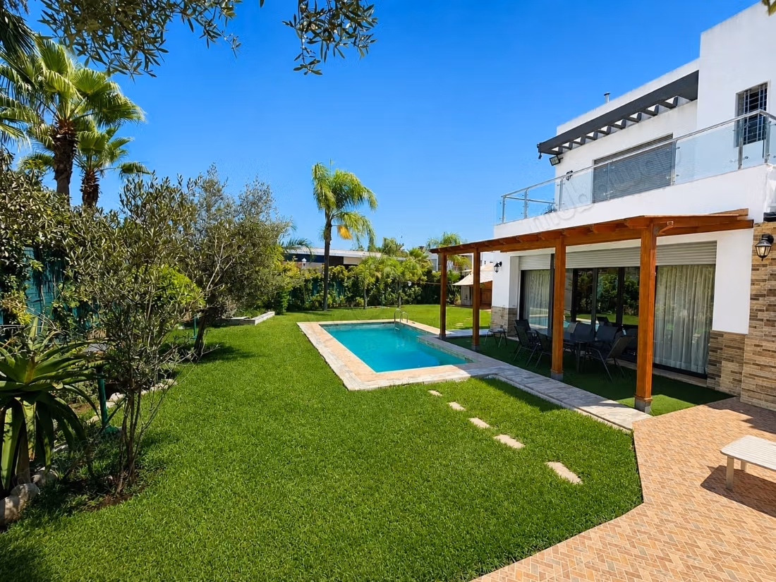 Magnifique villa à bouskoura