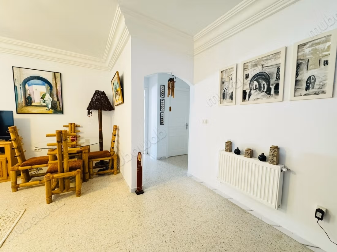 A loué appartement meublé