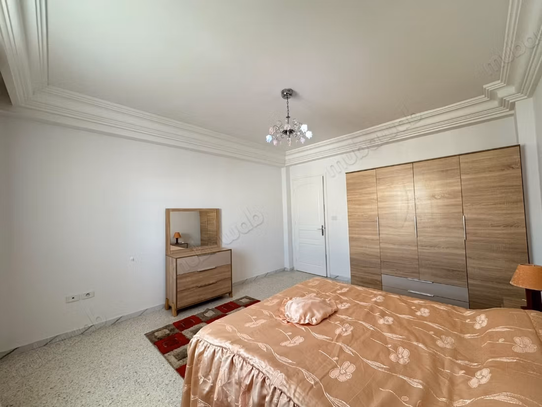 A loué appartement meublé