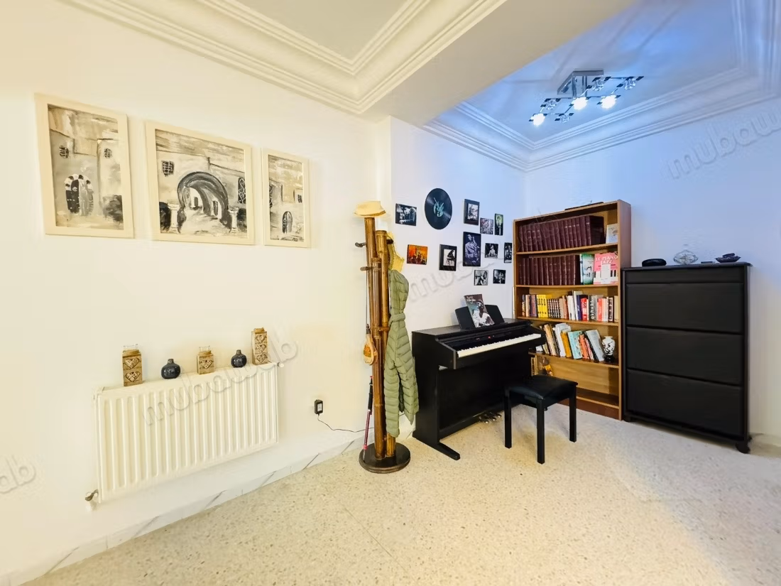 A loué appartement meublé