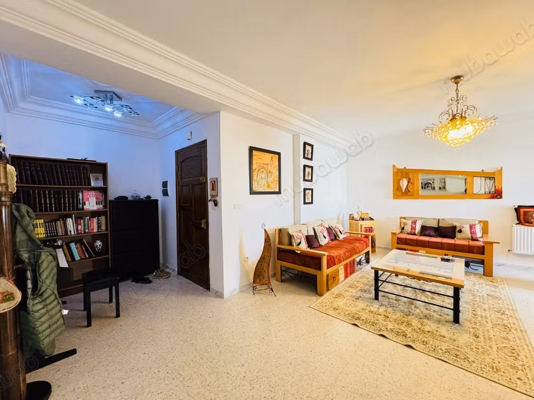 A loué appartement meublé