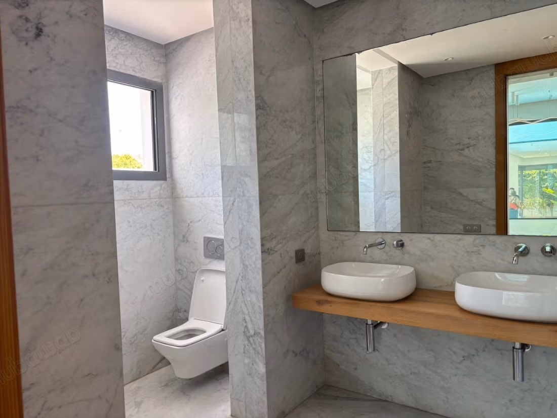 Magnificent villa for rent in California. Total area 600 m²