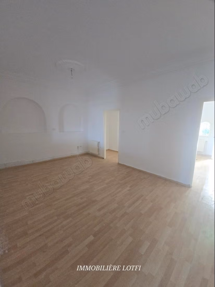 Rent your house in Gammarth Supérieur. 4 bedrooms. Terrace and garden