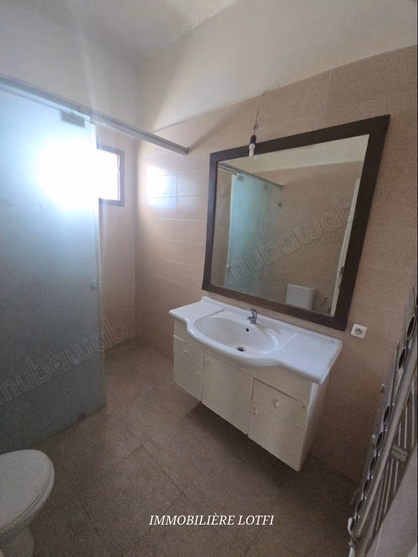 Rent your house in Gammarth Supérieur. 4 bedrooms. Terrace and garden