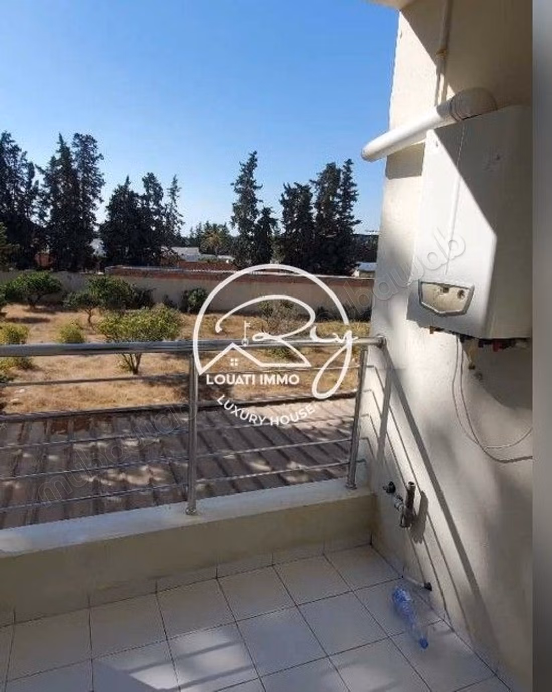 A vendre un appartement s1 à la Soukra