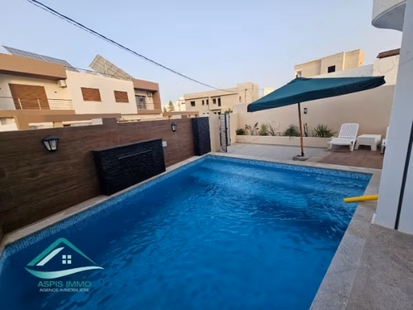 Rez de chaussée S3 avec piscine à Kelibia