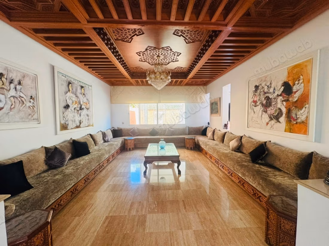 Villa à vendre ain diab 
top emplacement 
ocean park