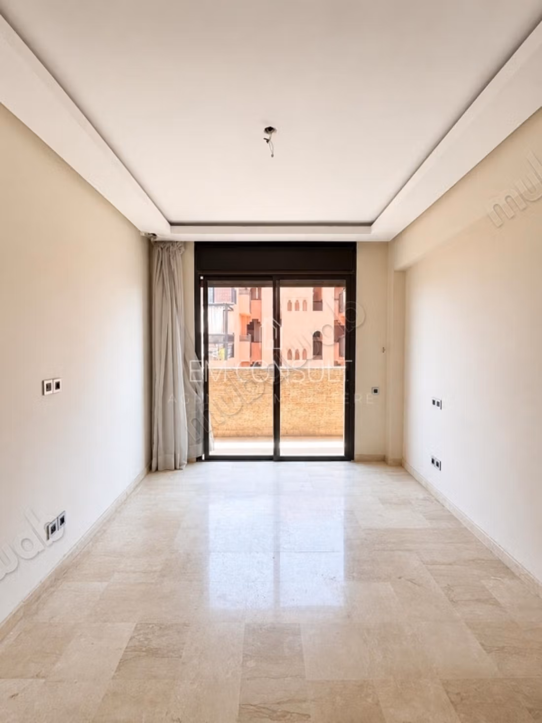 LOCATION – Empty apartment 2 suites 129 m² – Hive