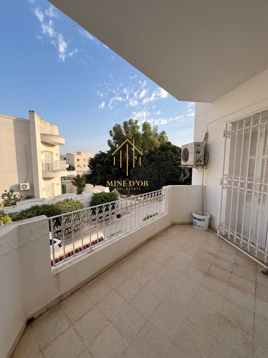 À Vendre une Villa sur deux niveaux à Mnihla