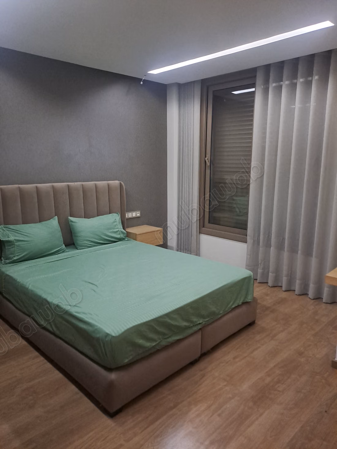 Apt HS Meublé quasi neuf á louer á oasis 
Rte Jadida