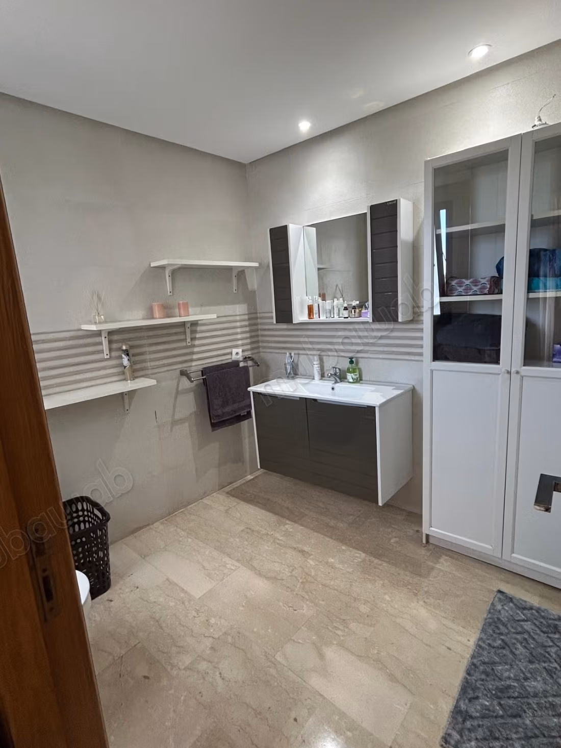 Superbo appartamento in affitto a Oasis. 2 camere confortevoli. Arredato