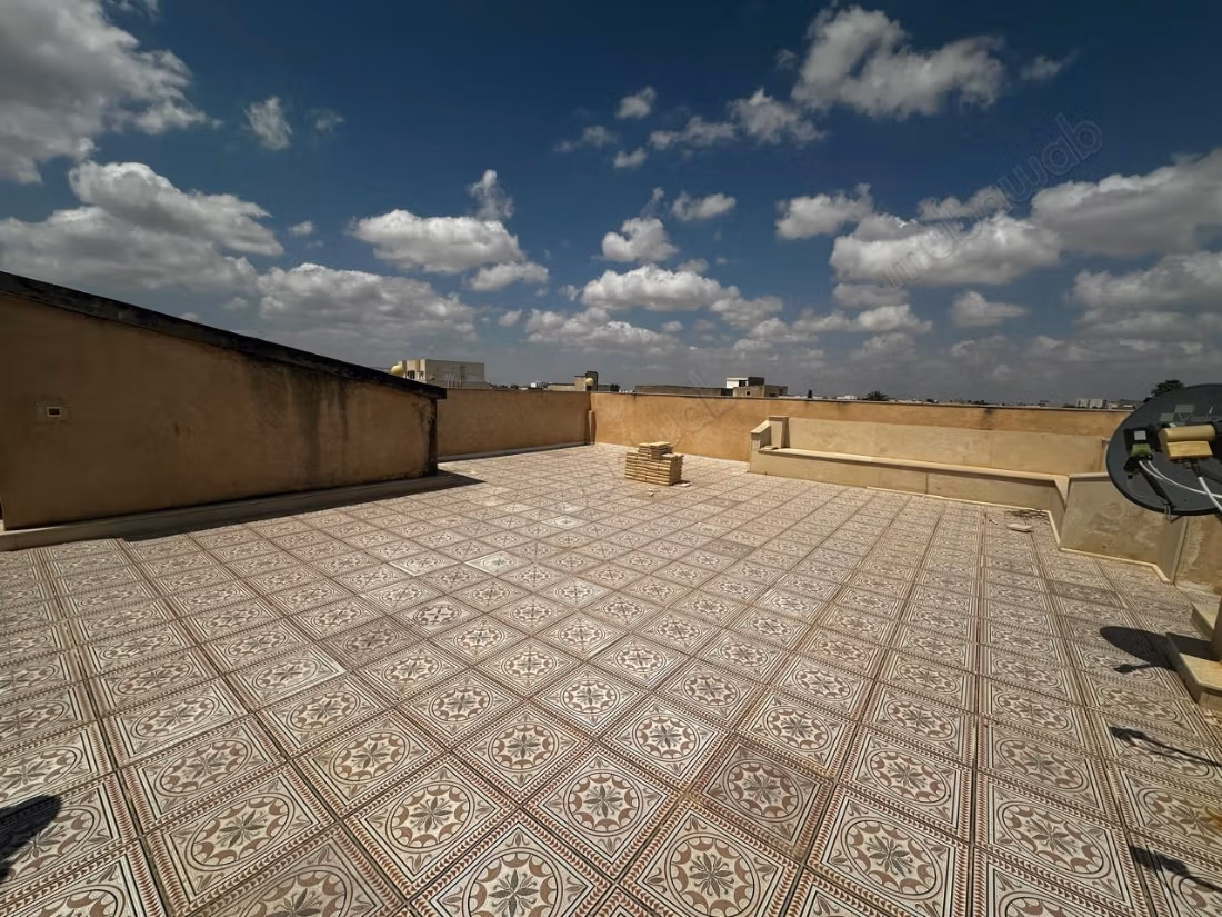 A vendre une villa jumelee a raoued plage