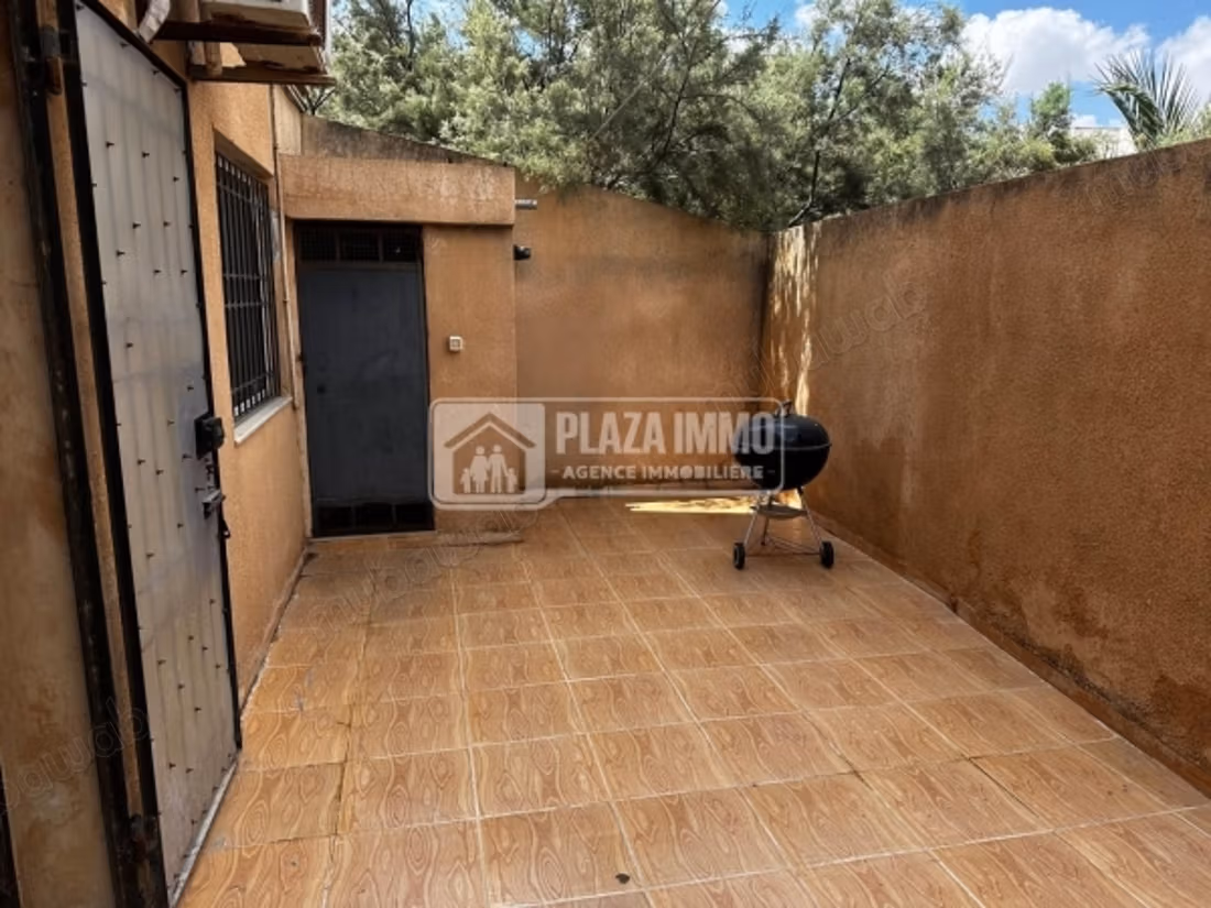 A vendre une villa jumelee a raoued plage