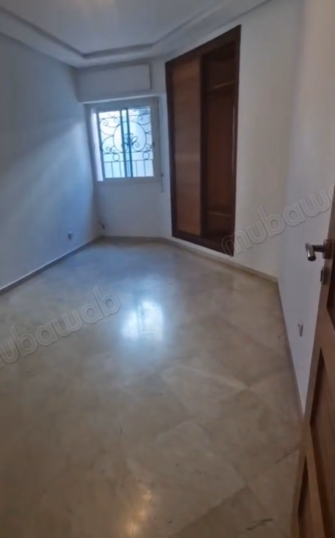 Appartamento con terrazza in affitto a Triangle d'Or. 2 camere da letto. Parcheggio e terrazza