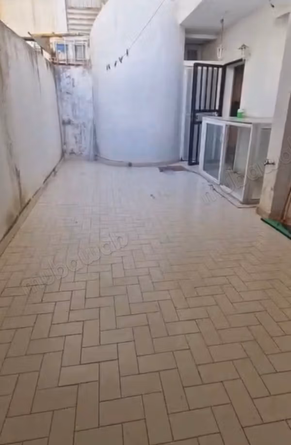 Appartamento con terrazza in affitto a Triangle d'Or. 2 camere da letto. Parcheggio e terrazza