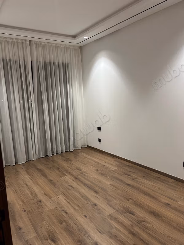 Rent this apartment in Casablanca Finance City. 1 beautiful bedroom. Terrace and garden
