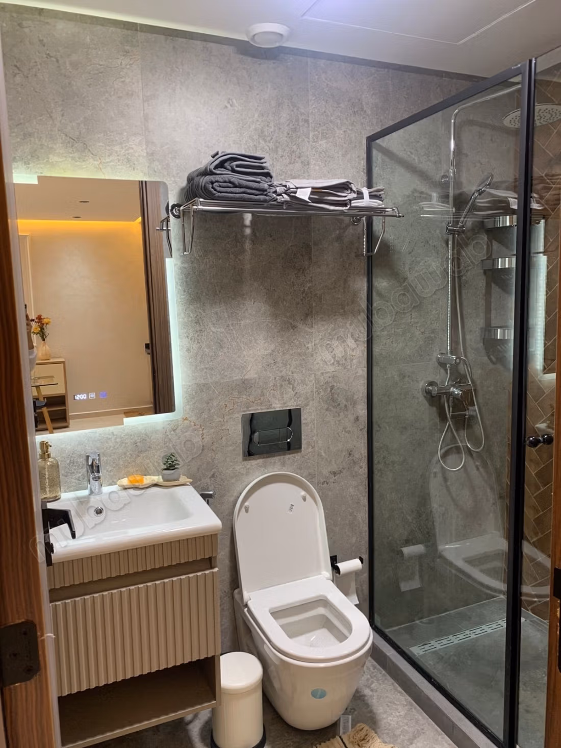 Studio moderne luxueux et calme