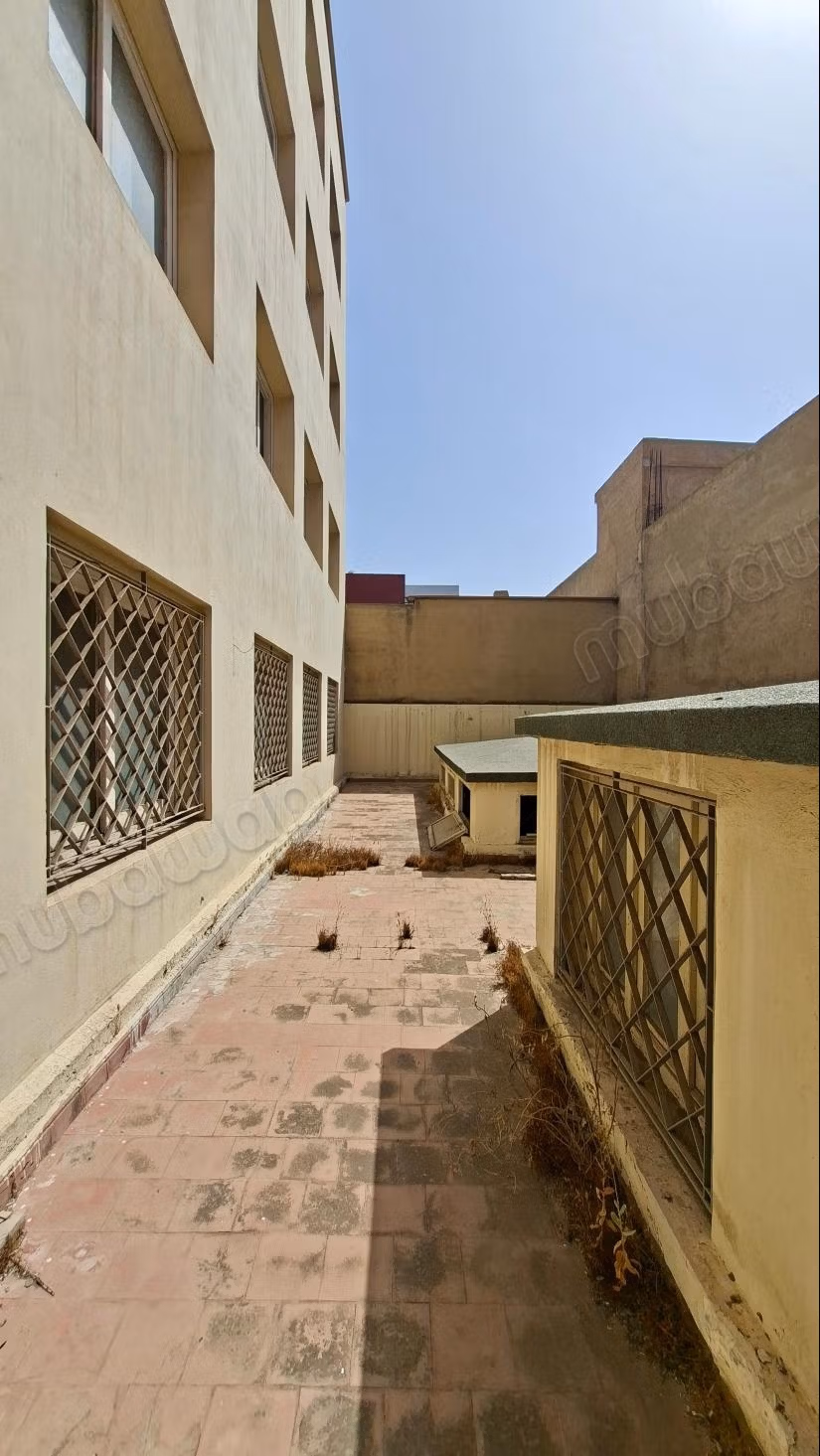Factory on 4 floors 2900 m² Mauritania