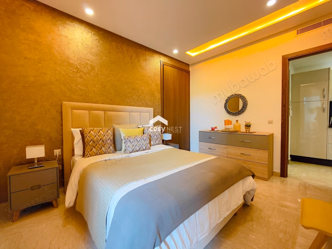 Triangolo d'oro Bellissimo studio arredato con terrazza