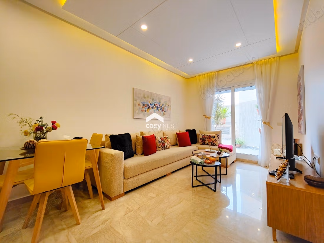Triangolo d'oro Bellissimo studio arredato con terrazza