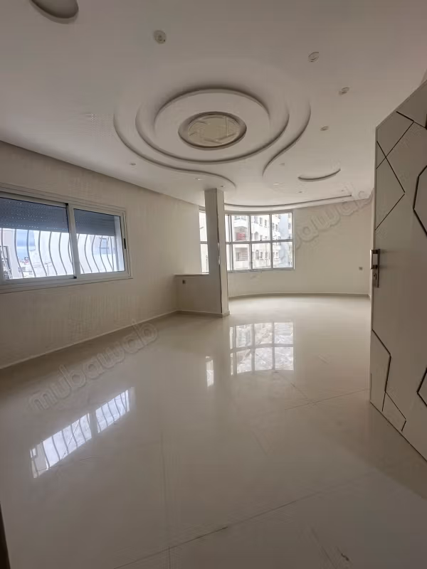 Prachtig appartement te huur bij Marjane. Totale oppervlakte 80 m². Gemeubileerd