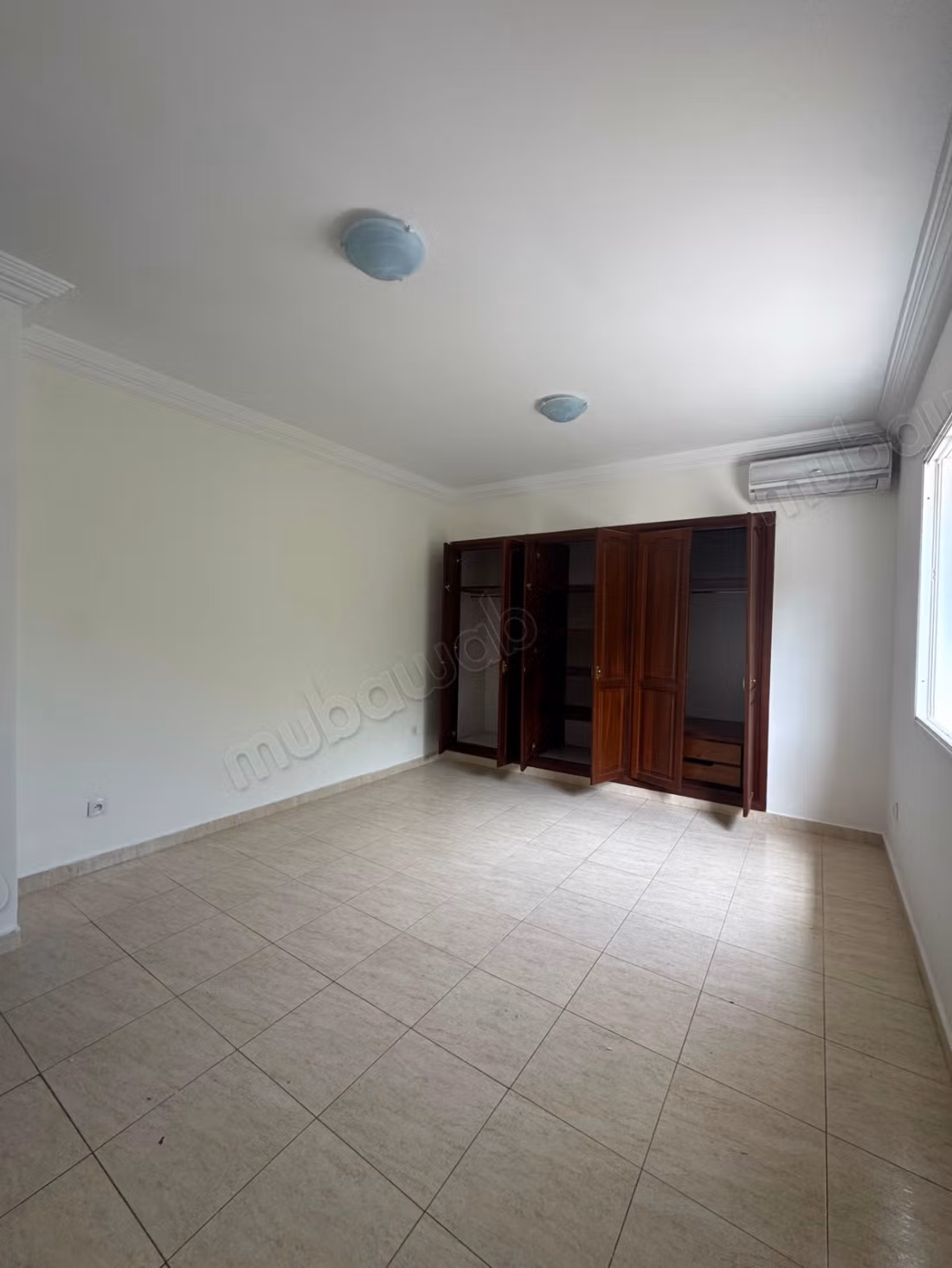 Villa di 2000m² in affitto a Souissi RABAT