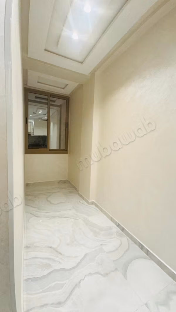 Huur dit appartement in Marjane. 2 slaapkamers. Marokkaanse woonkamer, beveiliging