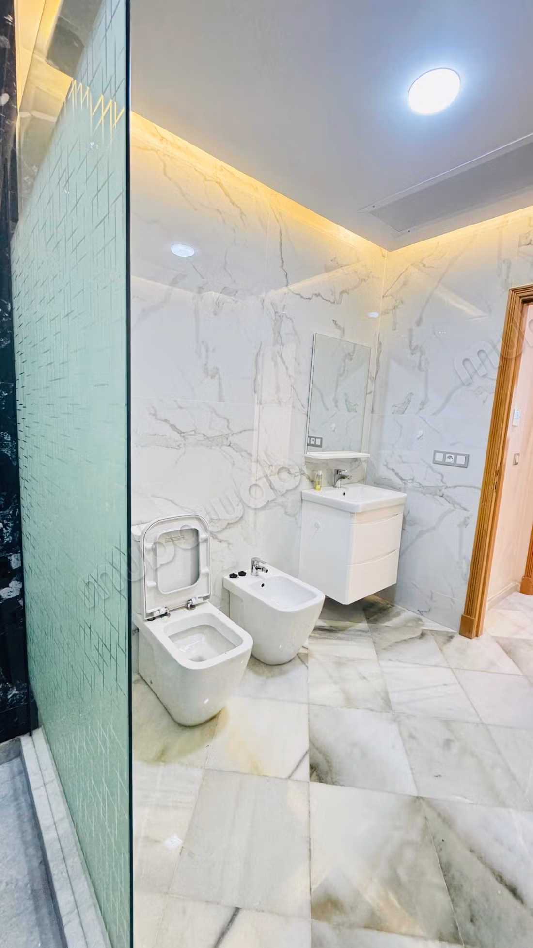 Superb apartment for rent in Ziaten. 3 comfortable rooms. Double glazing windows and central heating