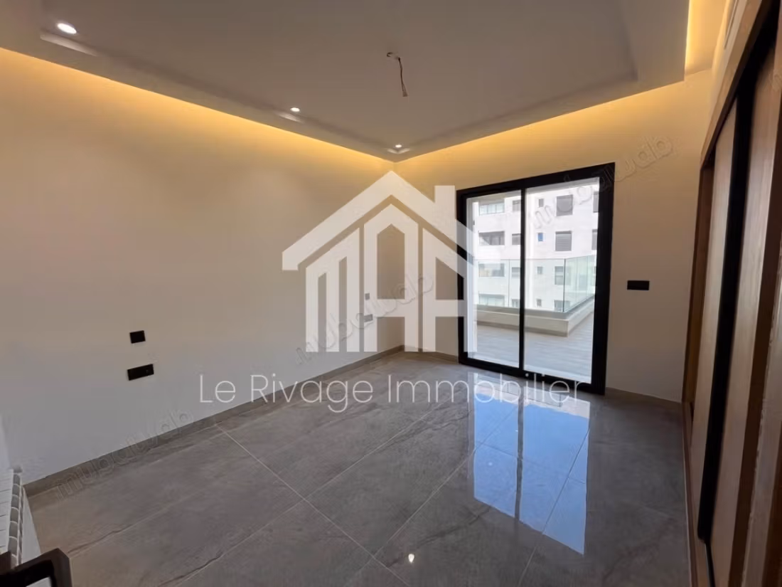 Un grand appartement S3 avec grand terrasse