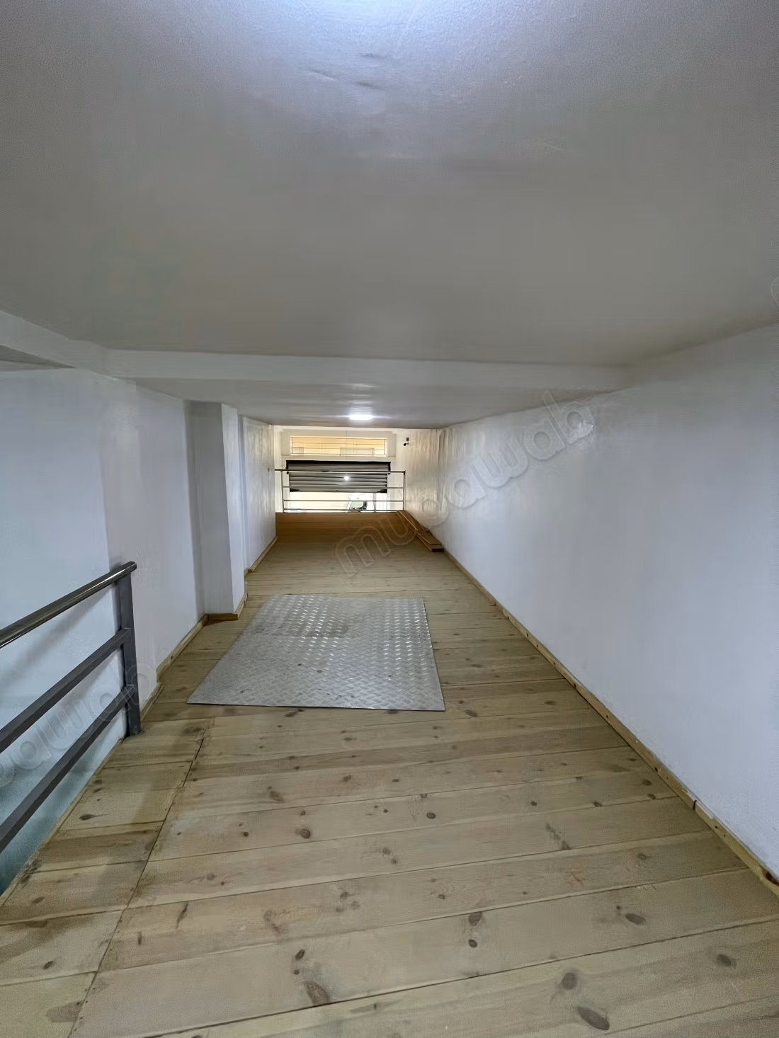 2 commerciële winkels te koop 170m2 Hay Atlas