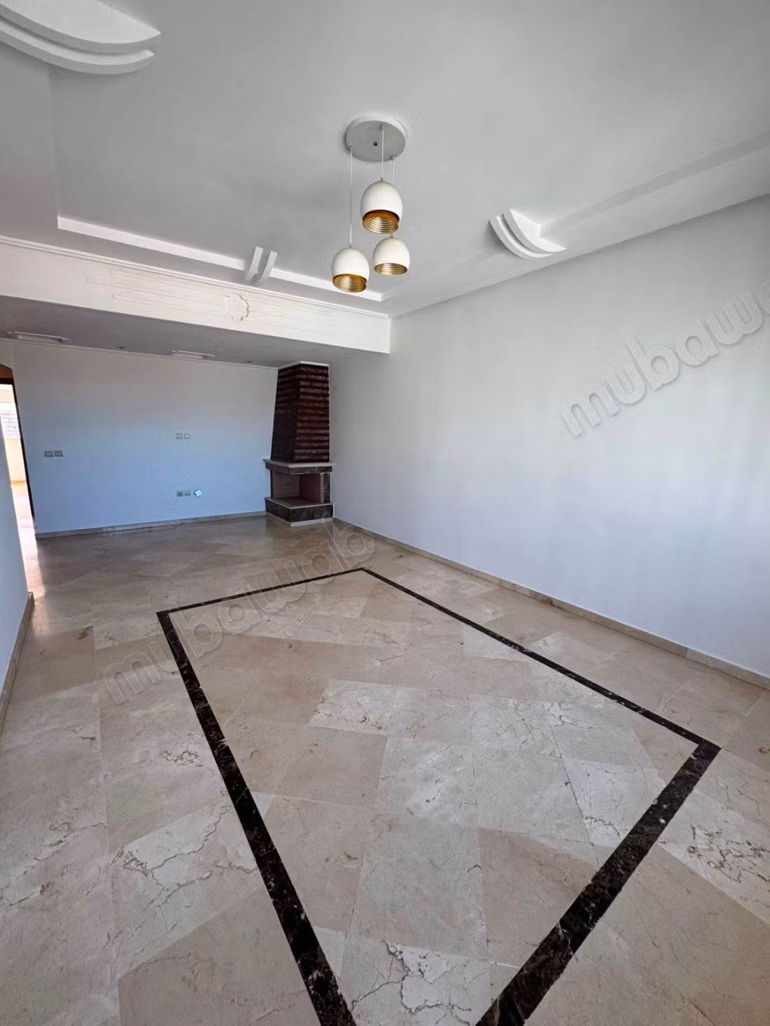 Beautiful empty apartment for rent 3 bedrooms in Bourgogne