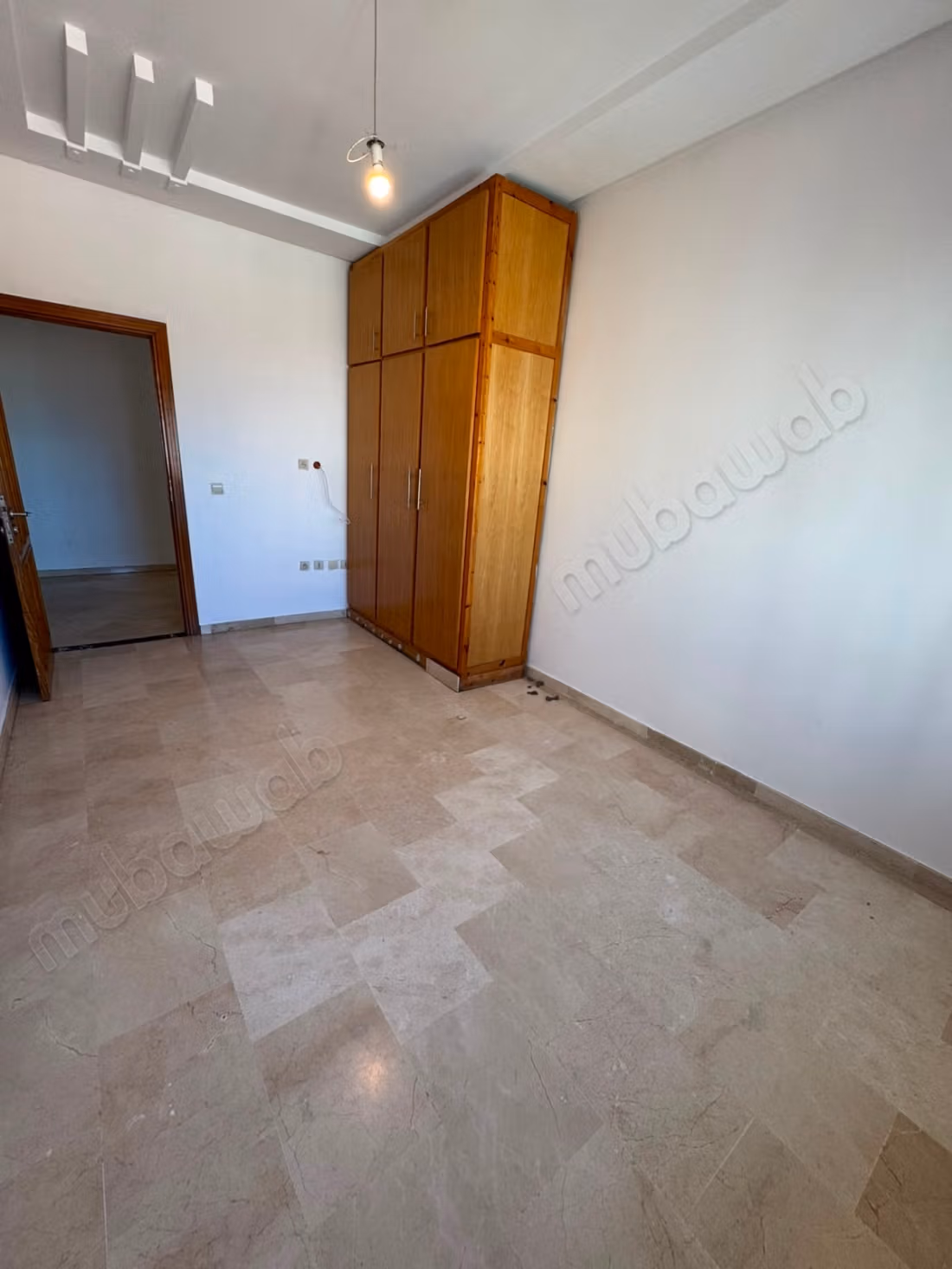 Beautiful empty apartment for rent 3 bedrooms in Bourgogne