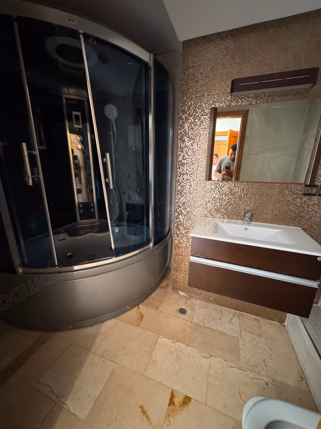 Beautiful empty apartment for rent 3 bedrooms in Bourgogne