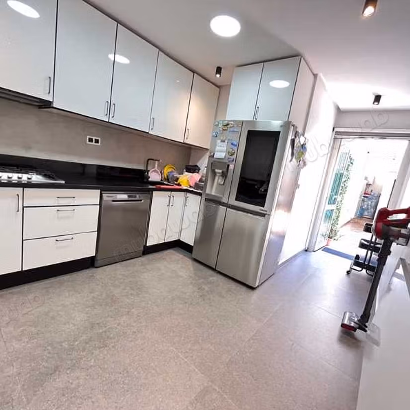 Appartement 136 m² à Les Hôpitaux — 4