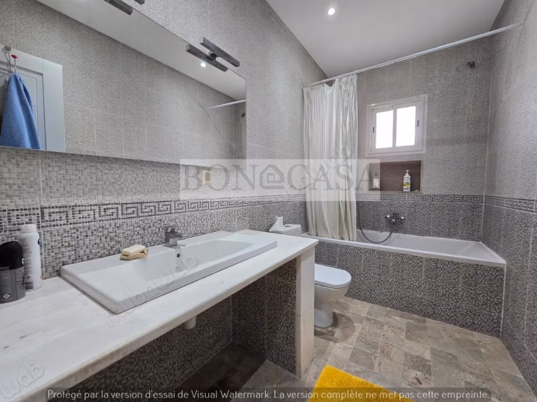 Etage de villa S3 vide/meublé à louer à la Marsa