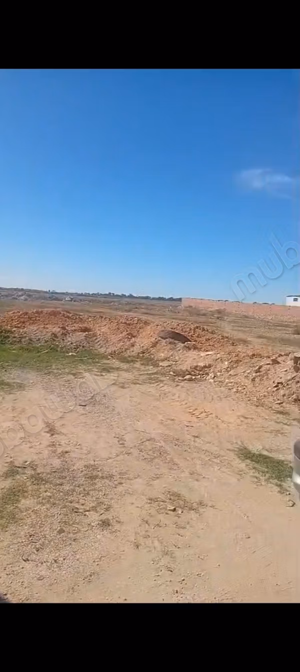 À vendre – Terrain de 1 411 m² à Cité El Ons, Sfax