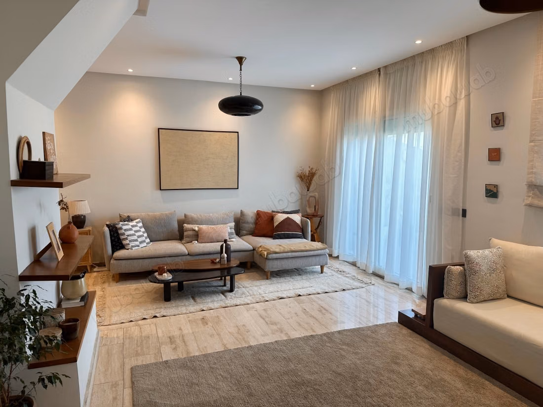 Apartamento espacioso y luminoso de 115 m² en Belvédère