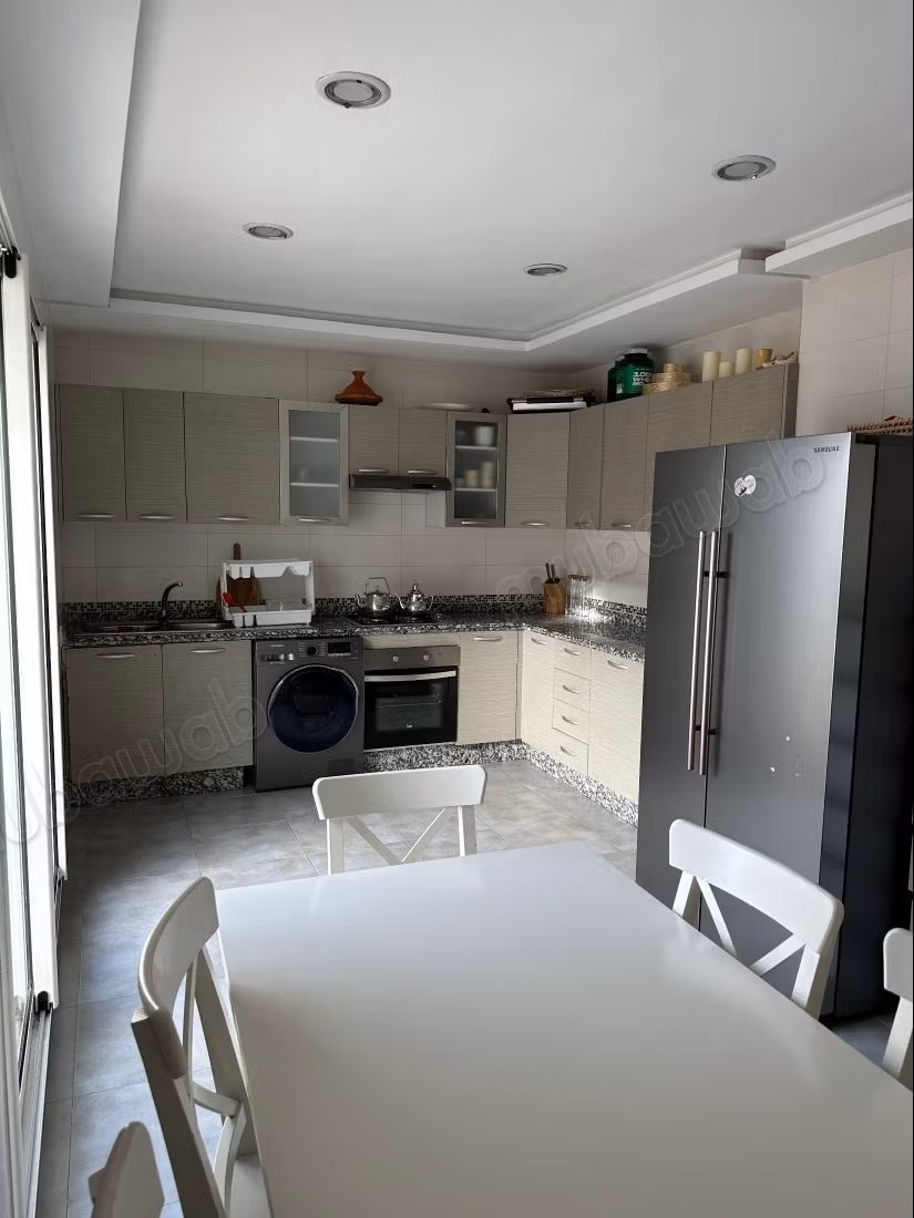 Spacious and bright 115m² apartment in Belvédère