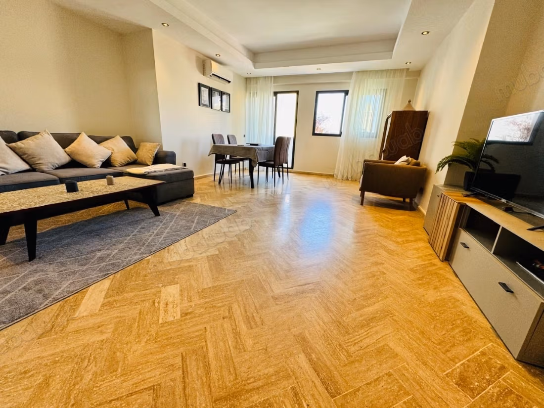 Duplex rare meublé