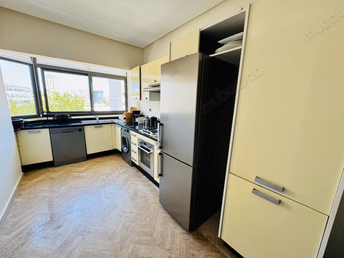 Duplex rare meublé