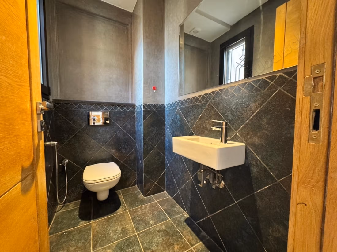 Luxe villa te koop bij golf Argane. 6 comfortabele kamers. Goed ingericht