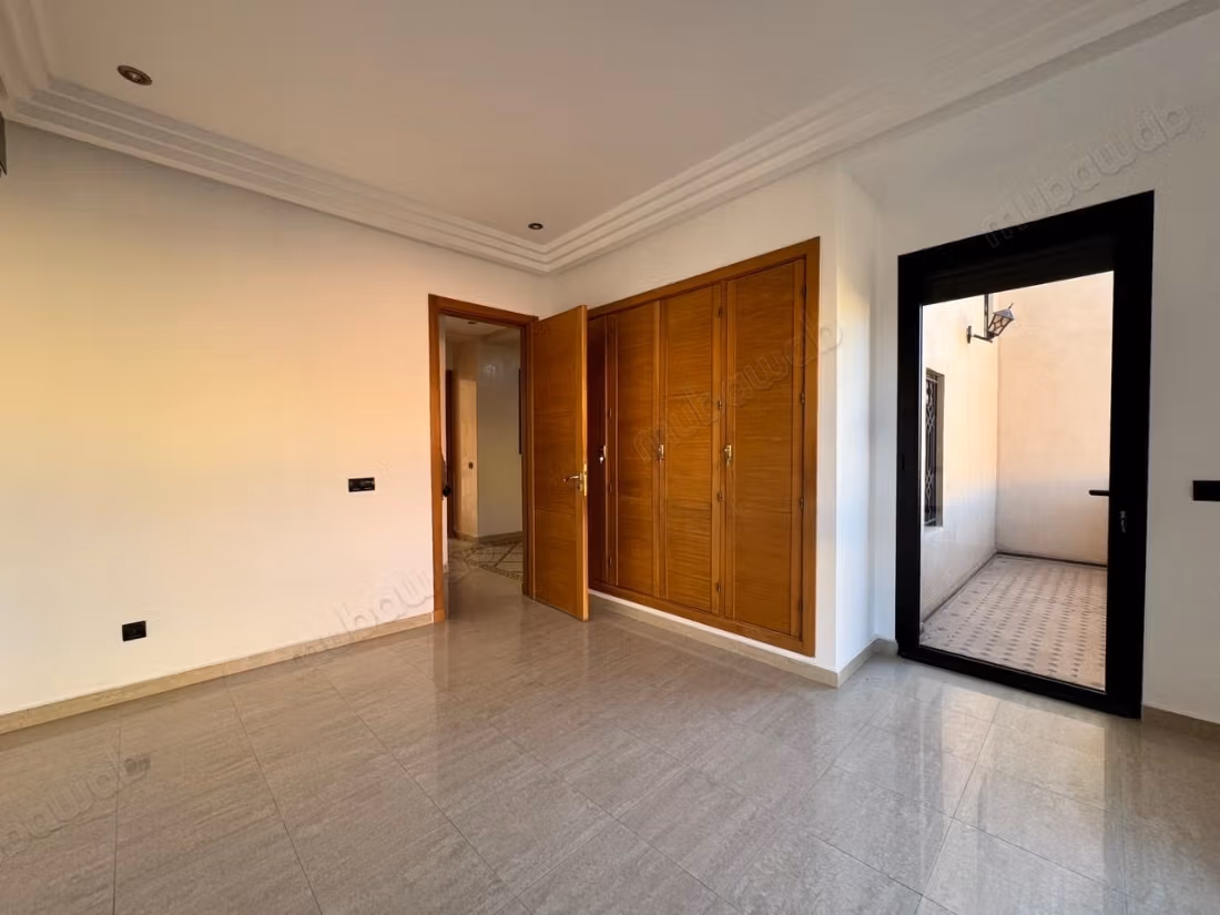 Luxe villa te koop bij golf Argane. 6 comfortabele kamers. Goed ingericht
