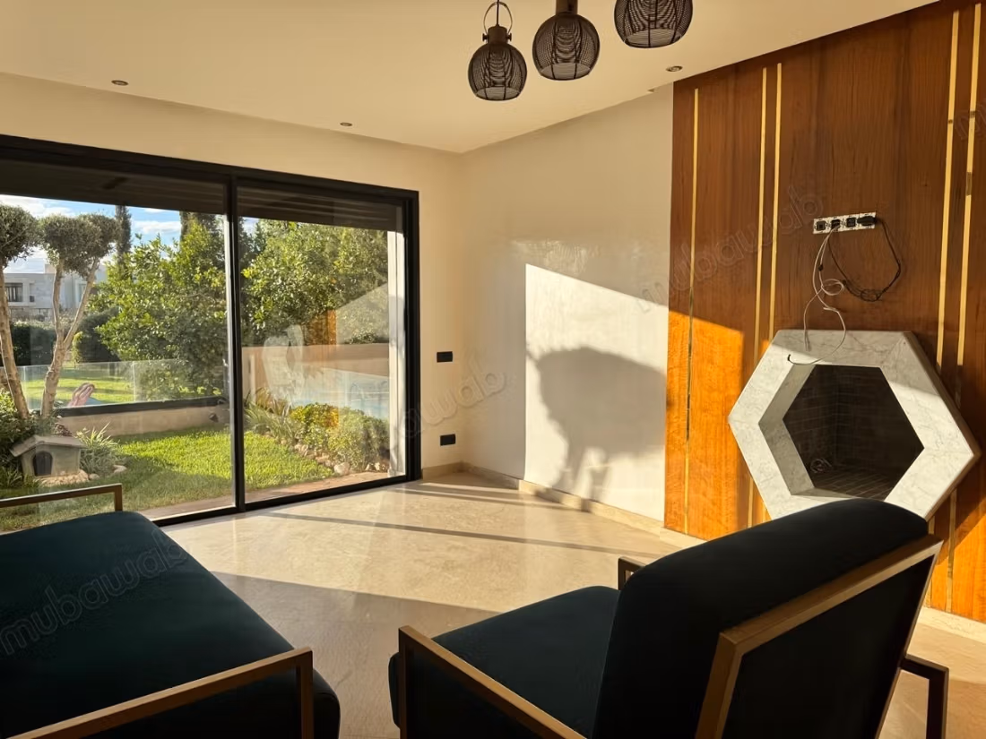 Luxe villa te koop bij golf Argane. 6 comfortabele kamers. Goed ingericht