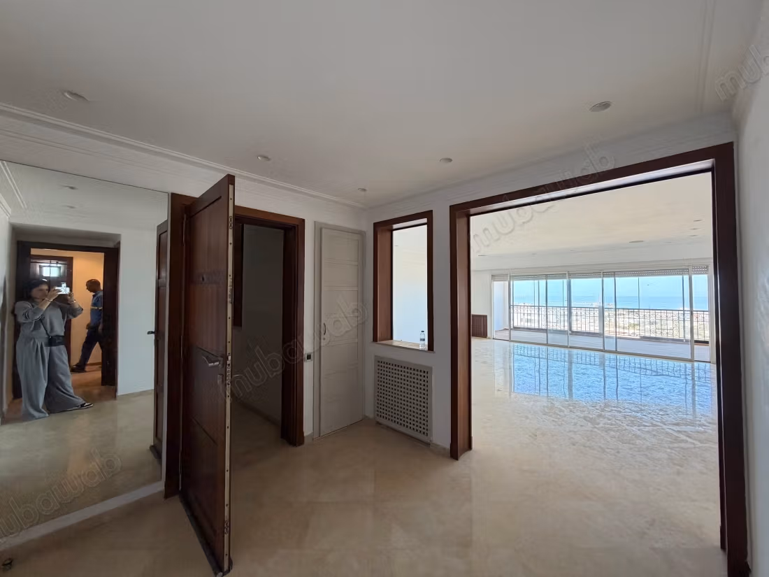 Apartment for rent in Ain Diab. 3 beautiful rooms